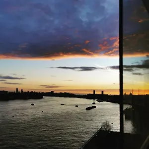  Homestay In Flat With Stunning Thames River View